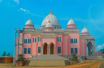 Masjid Raya An Nur Pink Bintan